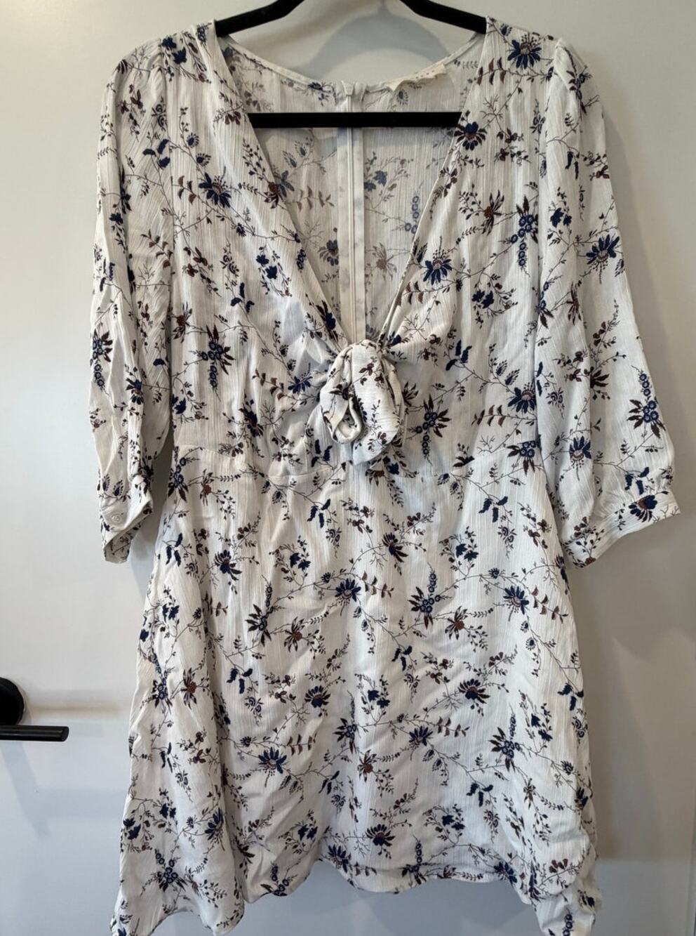 Promesa Mini Dress White Florals 3/4 Sleeve Bow Tie Front Detail V-Neck Cowgirl